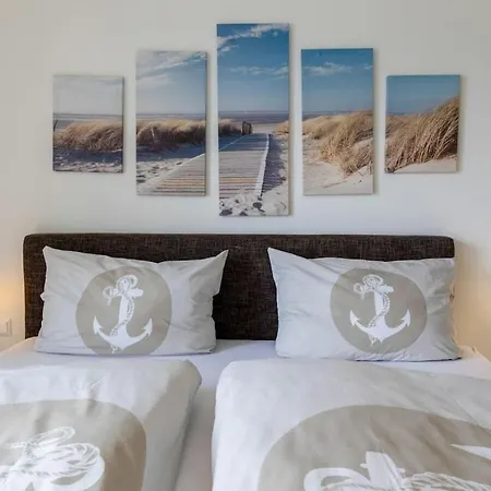 With 2 Bedrooms *